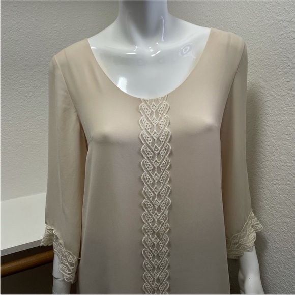 ASTR Daytime/Night-time cream shift dress and Coral Romper BUNDLE Sz M - Picture 10 of 16